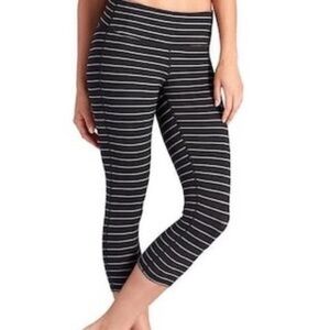 Athleta Chaturanga Capri Pants Black & White Stripe Size Medium